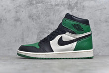 Load image into Gallery viewer, Jordan 1 Chicago