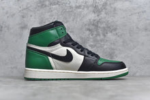 Load image into Gallery viewer, Jordan 1 Chicago